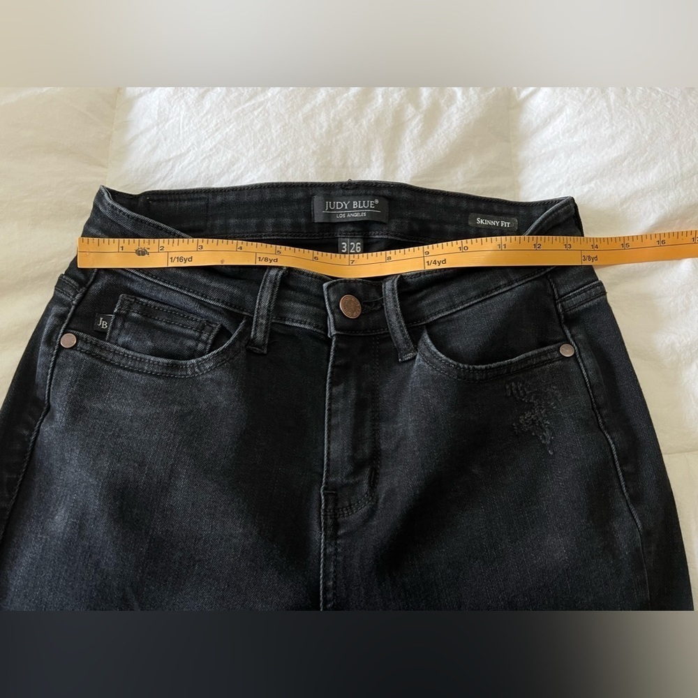 Judy Blue Skinny Fit Womens Size 26 Black Distressed Cheetah Mid Rise Jeans. - Picture 3 of 8